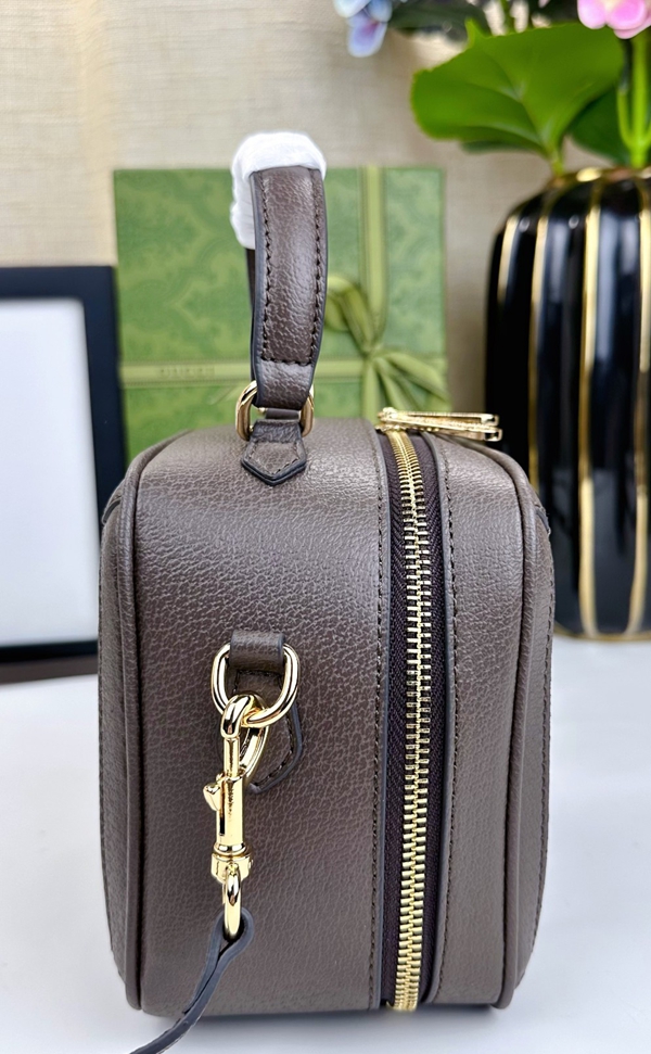 激安グッチバッグコピー角部分ディテール